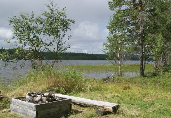 Stuga i Arvidsjaur - Semester vid sjön i norra Sveriges vildmark