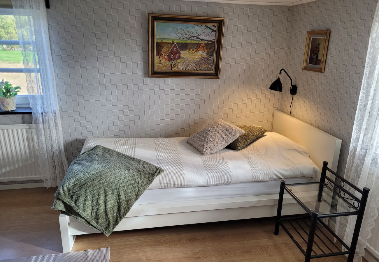 Stuga i Jät - Stort semesterhus på landet nära sjön Åsnen