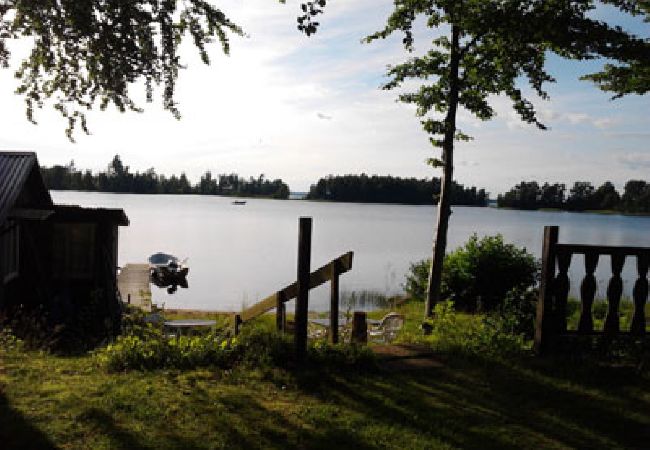 Stuga i Ljungby - Semester vid sjön Bolmen med egen strand