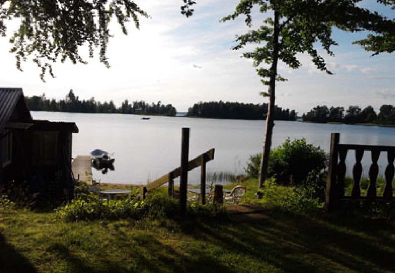 Stuga i Ljungby - Semester vid sjön Bolmen med egen strand