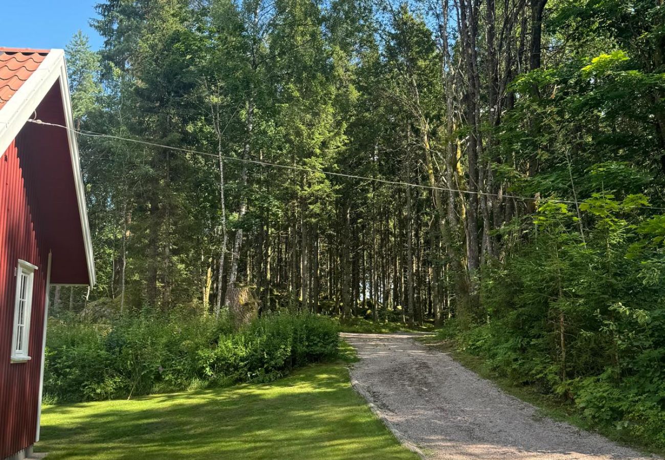 Stuga i Sexdrega - Boende nära sjö med båt för fiske