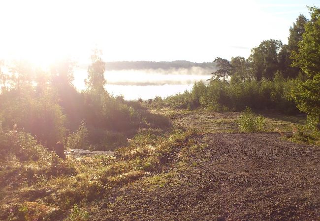 Stuga i Forsheda - Ensam stuga med i  Småland direkt på sjön