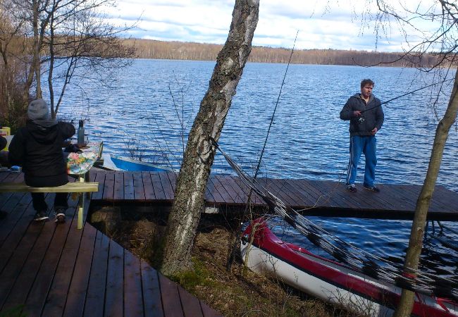 Stuga i Forsheda - Ensam stuga med i  Småland direkt på sjön