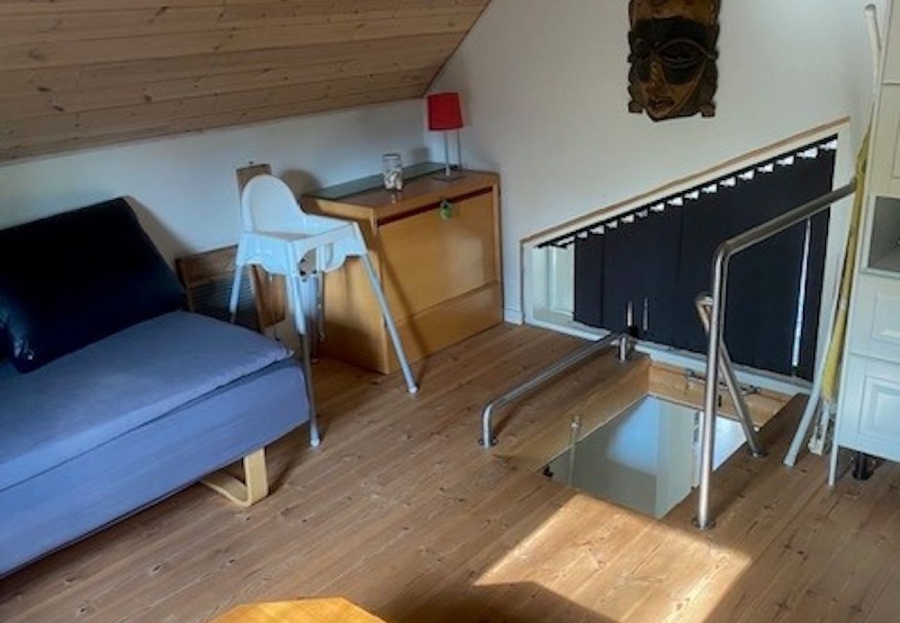 Stuga i Forsheda - Ensam stuga med i  Småland direkt på sjön