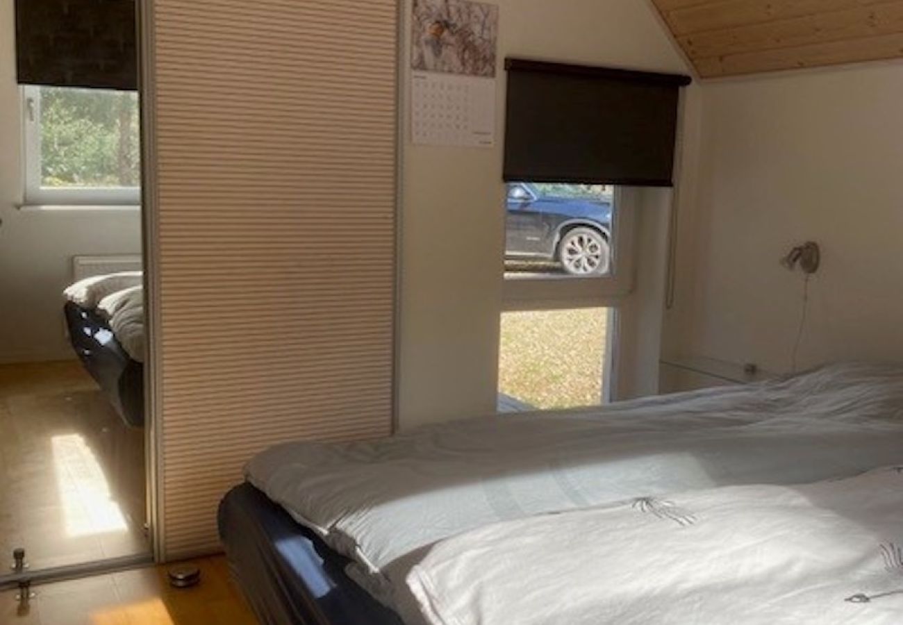 Stuga i Forsheda - Ensam stuga med i  Småland direkt på sjön