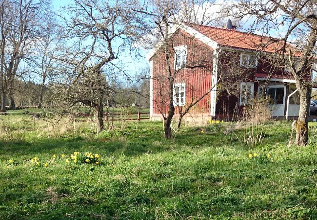 Stuga i Lönneberga - Semesterhus på landet nära Astrid Lindgrens värld