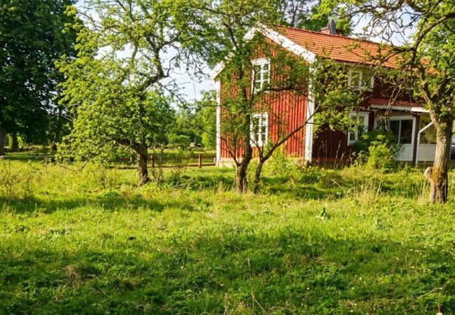Stuga i Lönneberga - Semesterhus på landet nära Astrid Lindgrens värld