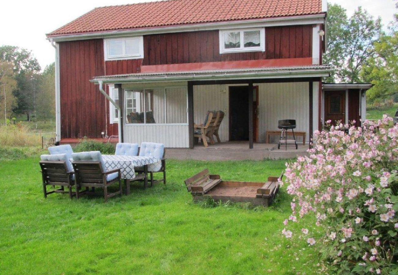 Stuga i Lönneberga - Semesterhus på landet nära Astrid Lindgrens värld