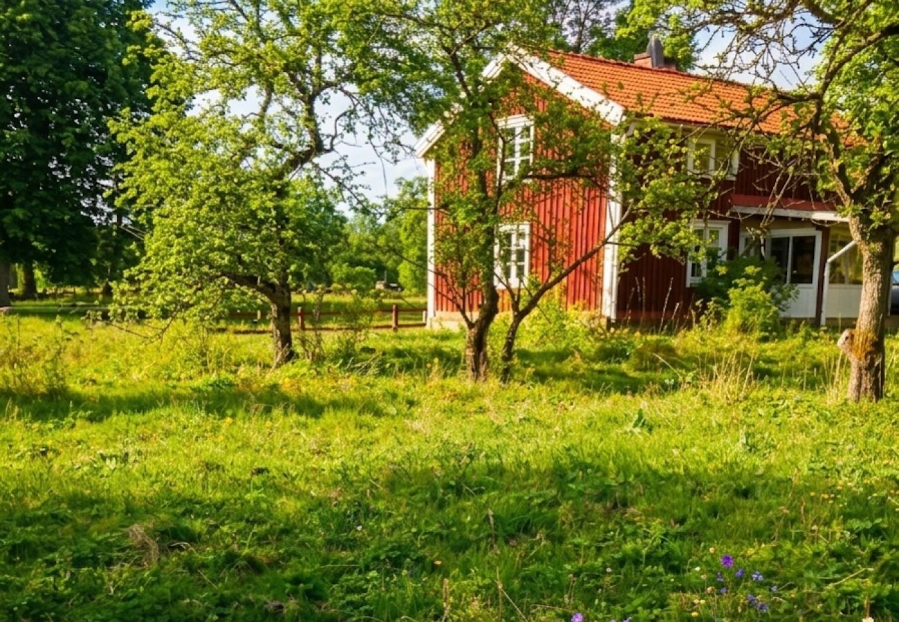 Stuga i Lönneberga - Semesterhus på landet nära Astrid Lindgrens värld