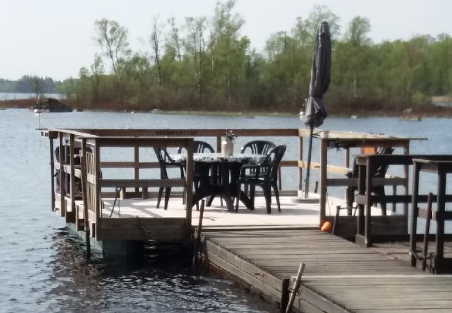 Stuga i Örsjö - Mysigt sommarboende i Glasriket vid sjön Skärsjön