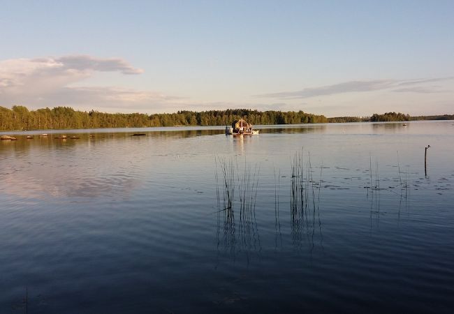 Stuga i Örsjö - Mysigt sommarboende i Glasriket vid sjön Skärsjön Stuga i Örsjö - Mysigt sommarboende i Glasriket vid sjön Skärsjön