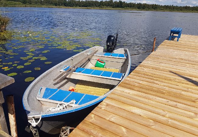 Stuga i Jät - Semester i Småland direkt vid sjön Åsnen