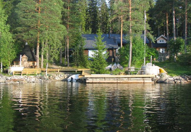 Stuga i Bräcke - Bekvämt och modernt timmerhus vid sjön Stuga i Bräcke - Bekvämt och modernt timmerhus vid sjön