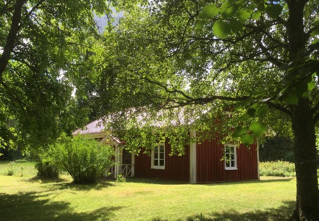 Stuga i Kalv - Stuga med Astrid-Lindgren charm i sydvästra Sverige Stuga i Kalv - Stuga med Astrid-Lindgren charm i sydvästra Sverige