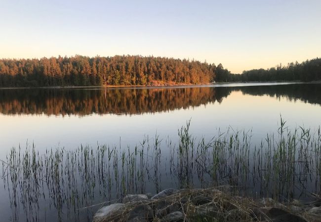 Stuga i Värmdö - 50m från havet ute på Värmdö i Stockholms Skärgård Stuga i Värmdö - 50m från havet ute på Värmdö i Stockholms Skärgård