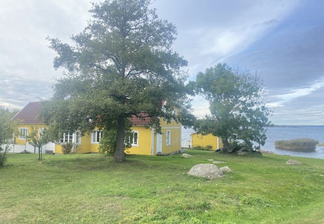 Stuga i Sturkö - Semesterhus med strandtomt på Sturkö