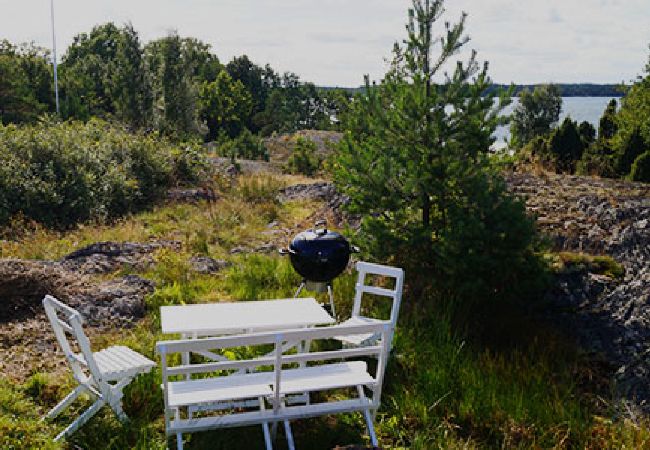 Stuga i Sankt Anna - Ett paradis för naturälskare, badare, fiskare och kanotister Stuga i Sankt Anna - Ett paradis för naturälskare, badare, fiskare och kanotister