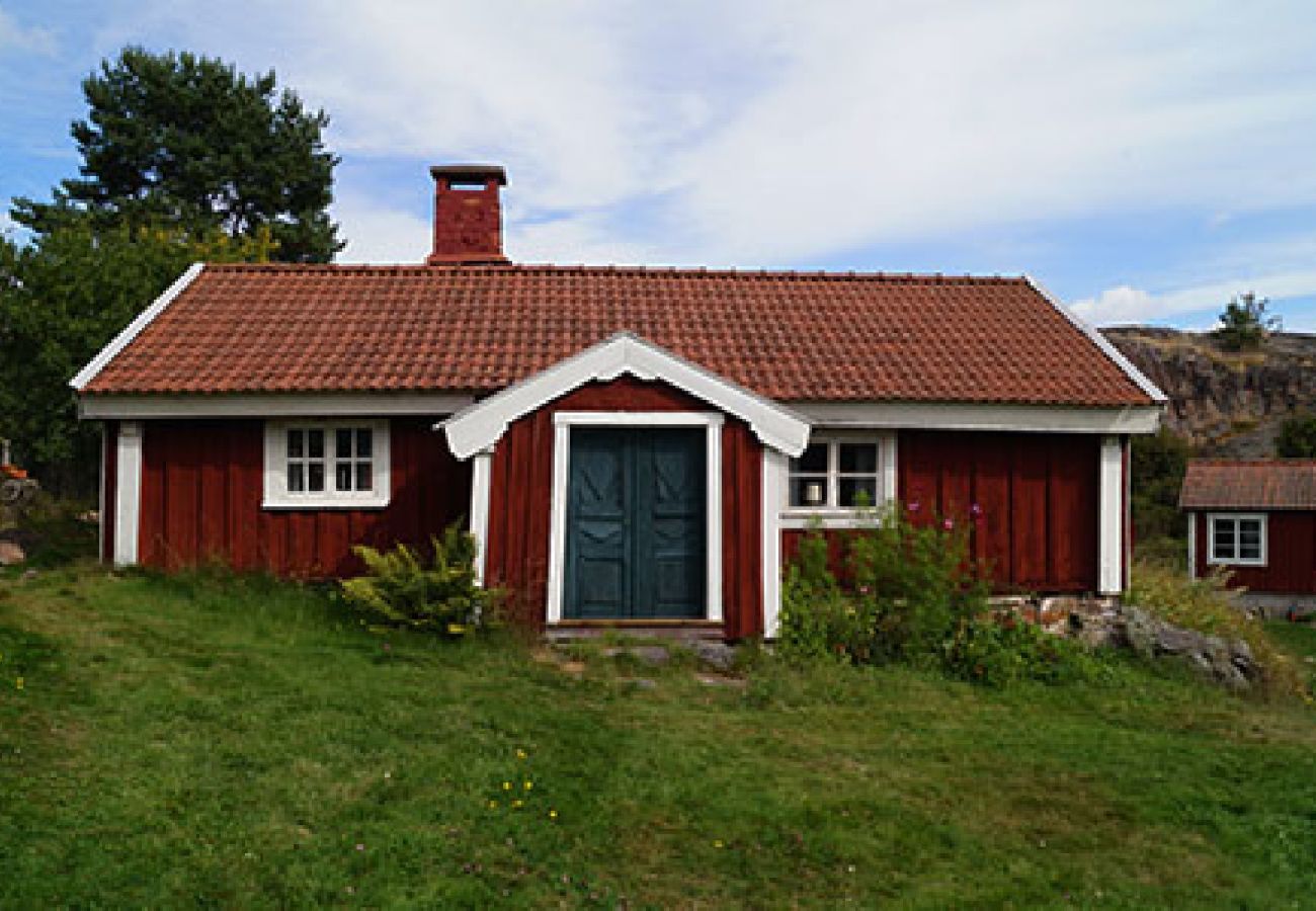 Stuga i Sankt Anna - Ett paradis för naturälskare, badare, fiskare och kanotister