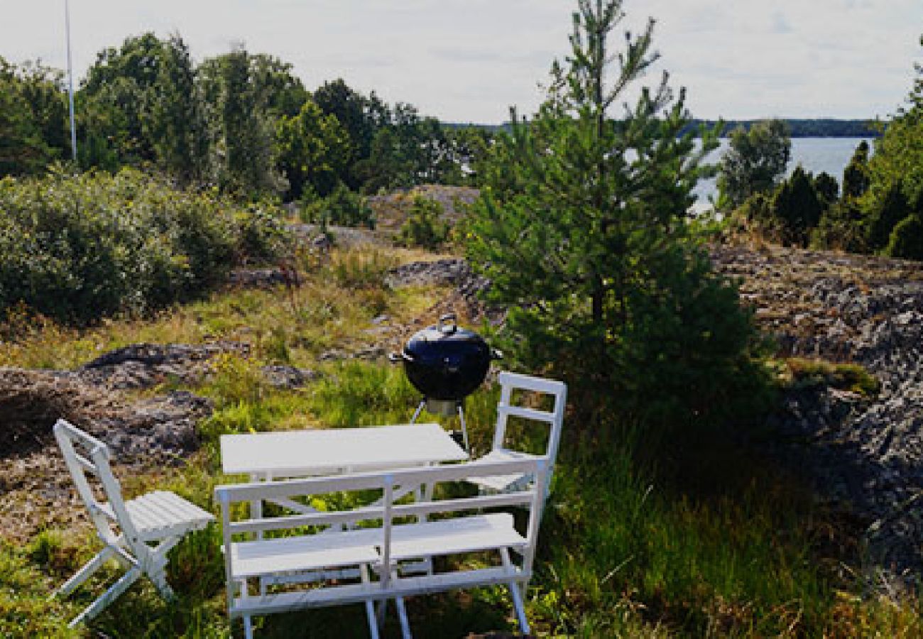 Stuga i Sankt Anna - Ett paradis för naturälskare, badare, fiskare och kanotister