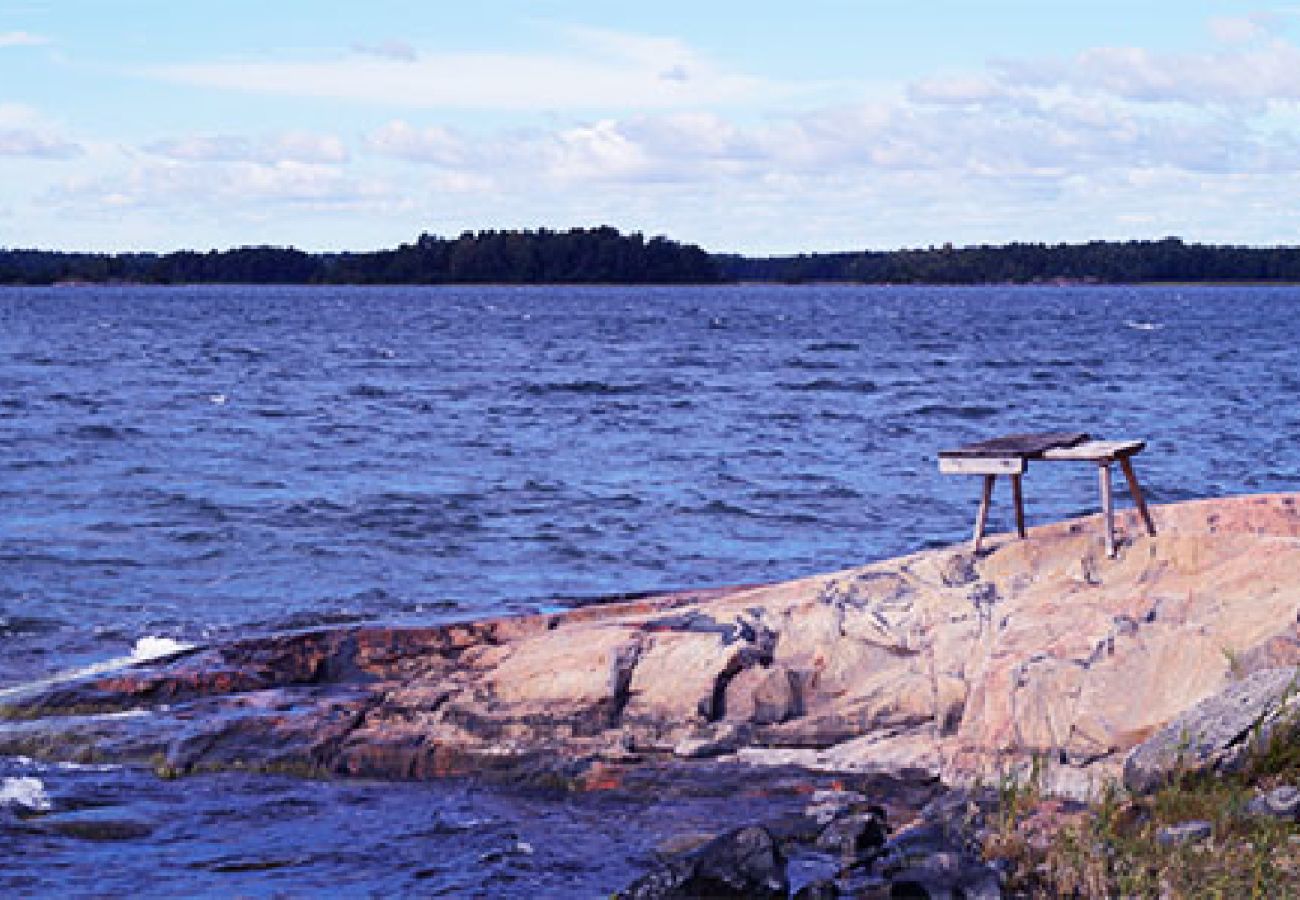 Stuga i Sankt Anna - Ett paradis för naturälskare, badare, fiskare och kanotister