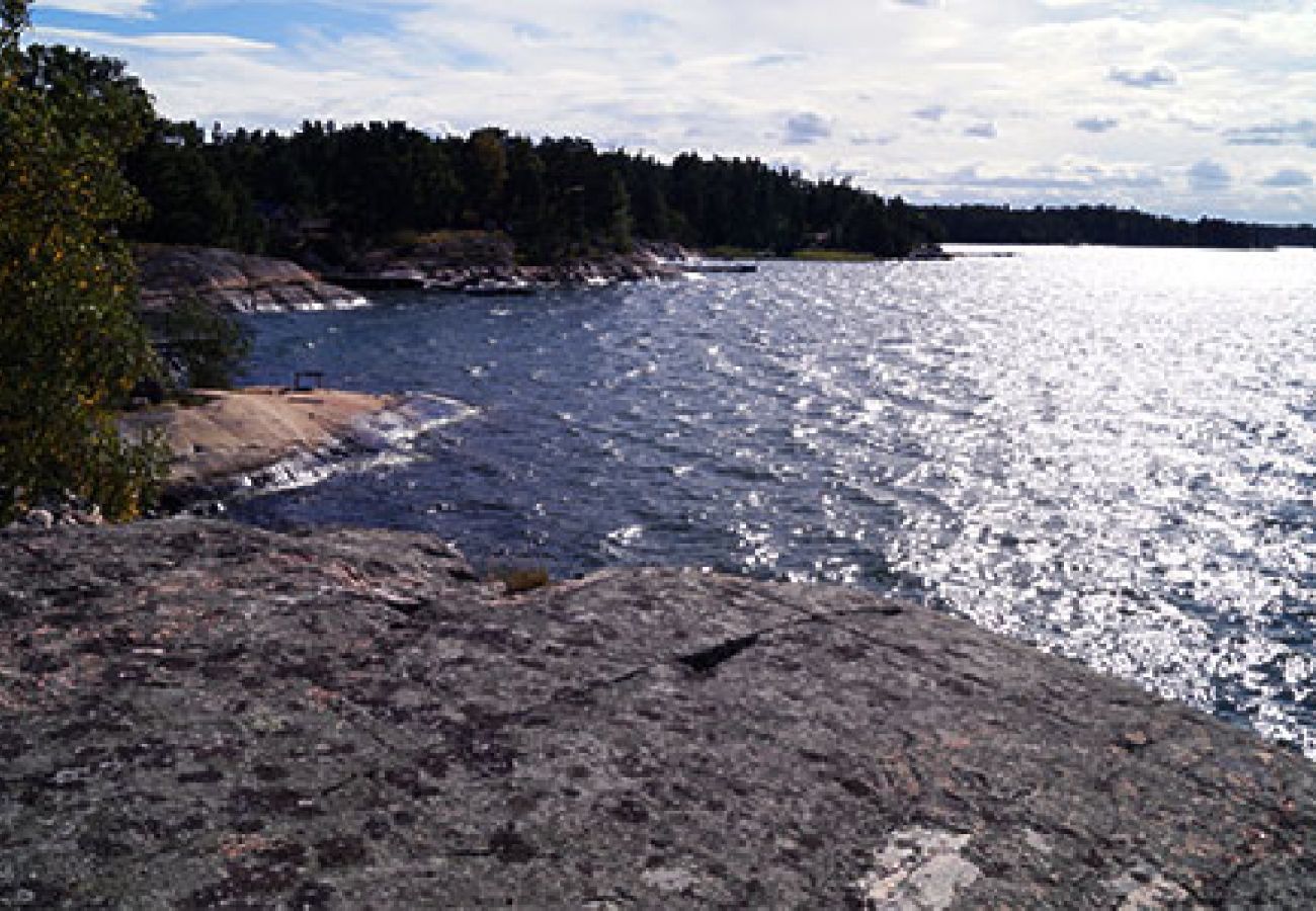 Stuga i Sankt Anna - Ett paradis för naturälskare, badare, fiskare och kanotister