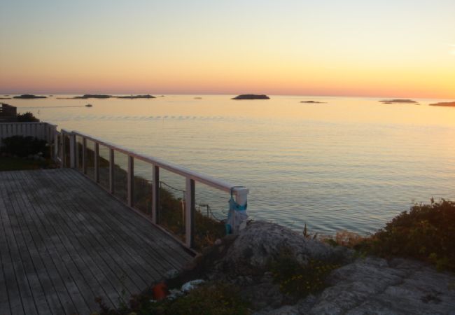 Stuga i Klädesholmen - Med havet som granne