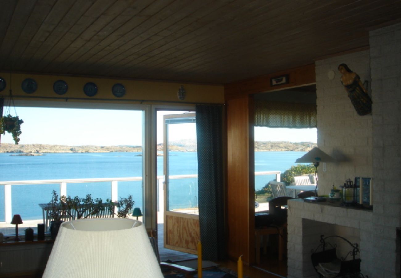 Stuga i Klädesholmen - Med havet som granne