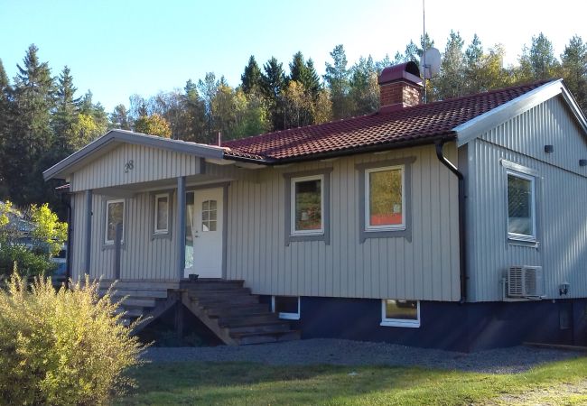 Stuga i Alstermo - Fint renoverat fritidshus i Småland