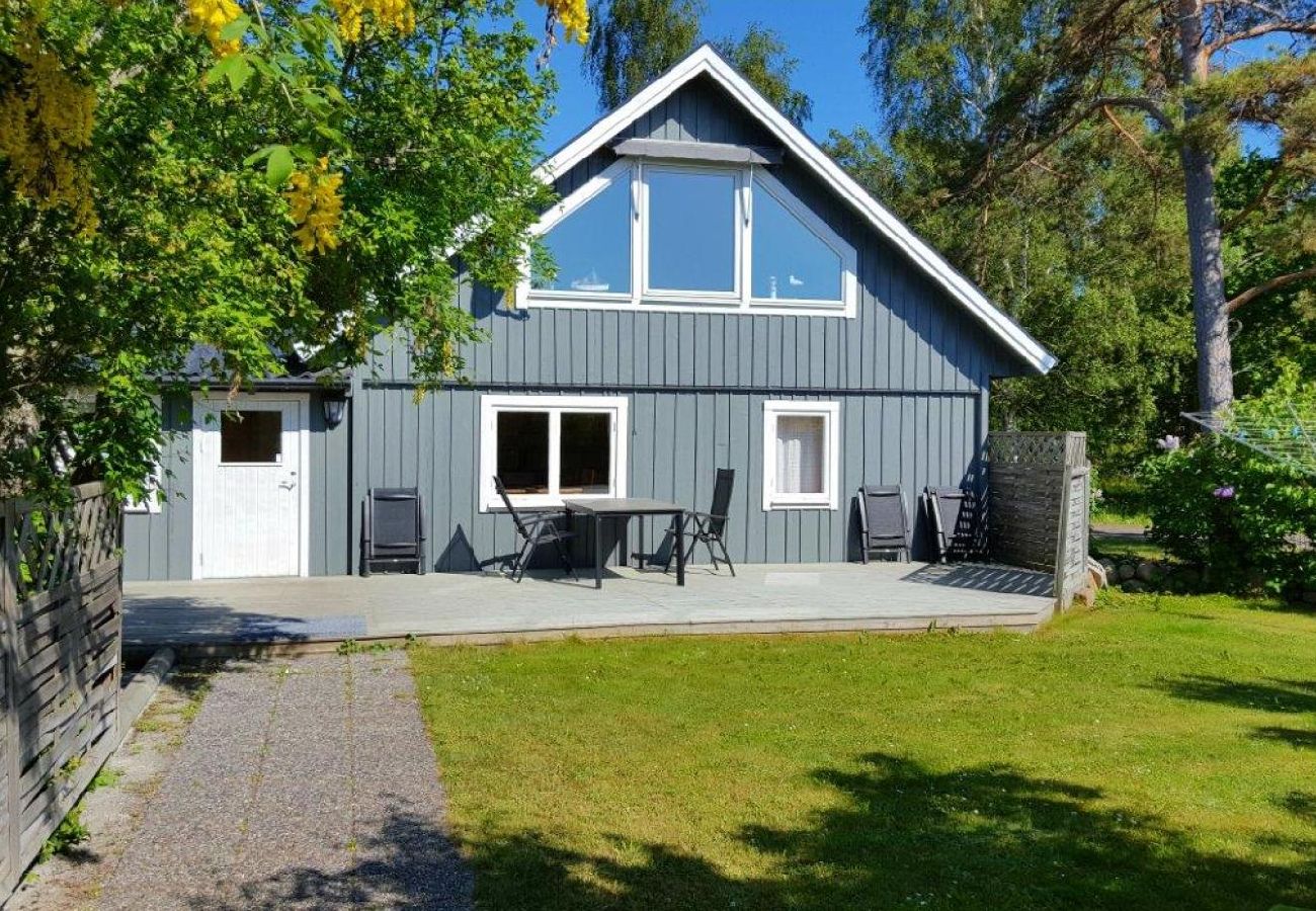Stuga i Löttorp - Härlig semester på soliga Öland med havsutsikt