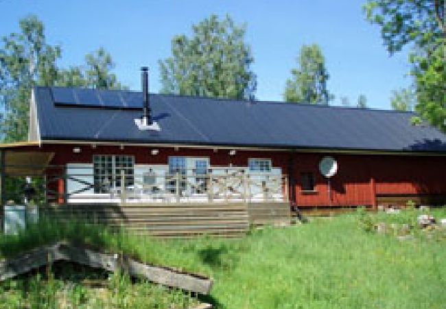Stuga i Öxabäck - Modern sportfiskarstuga i södra Sverige