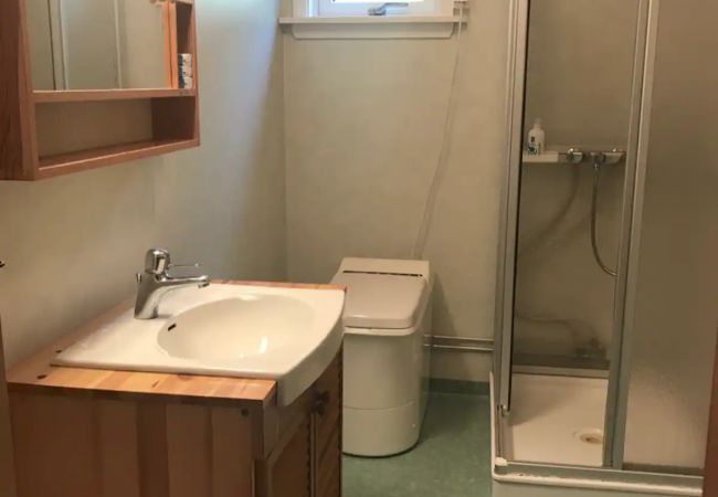 Stuga i Strömstad - Strandnära boende med avskilt läge nära Strömstad Stuga i Strömstad - Strandnära boende med avskilt läge nära Strömstad