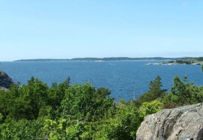 Stuga i Strömstad - Strandnära boende med avskilt läge nära Strömstad