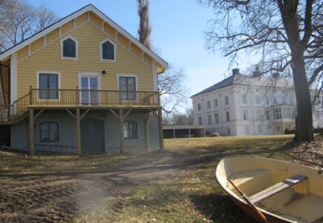 Stuga i Norsholm - Semester vid sjön Roxen, Motala Ström och Göta kanal Stuga i Norsholm - Semester vid sjön Roxen, Motala Ström och Göta kanal