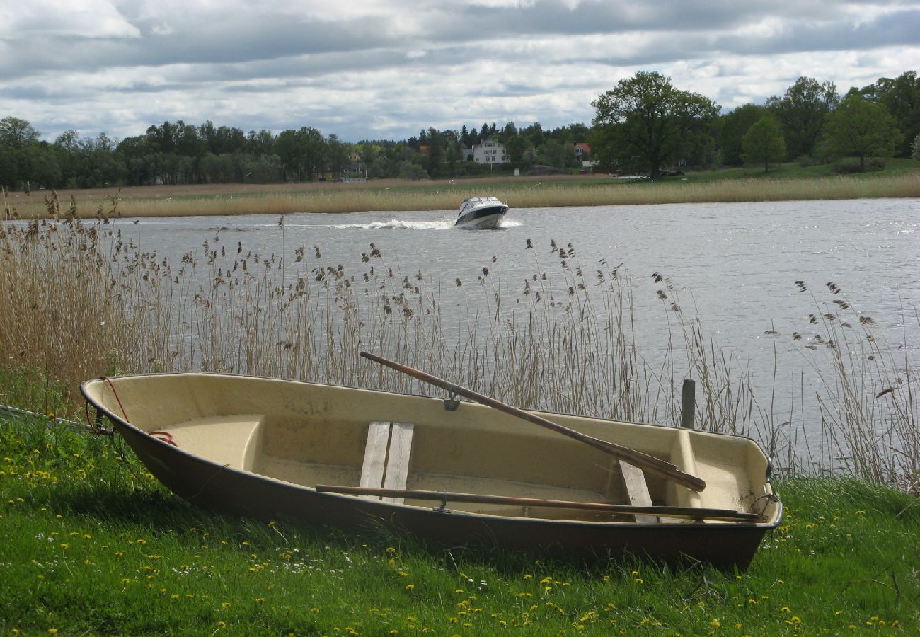 Stuga i Norsholm - Semester vid sjön Roxen, Motala Ström och Göta kanal