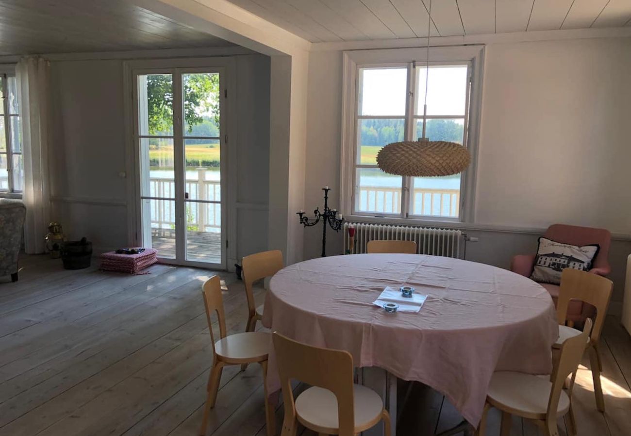 Stuga i Norsholm - Semester vid sjön Roxen, Motala Ström och Göta kanal