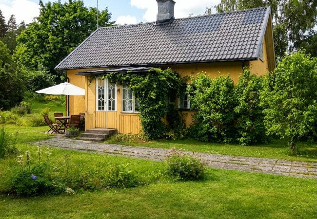 Stuga i Lönneberga - Semester i Lönneberga hos Emil