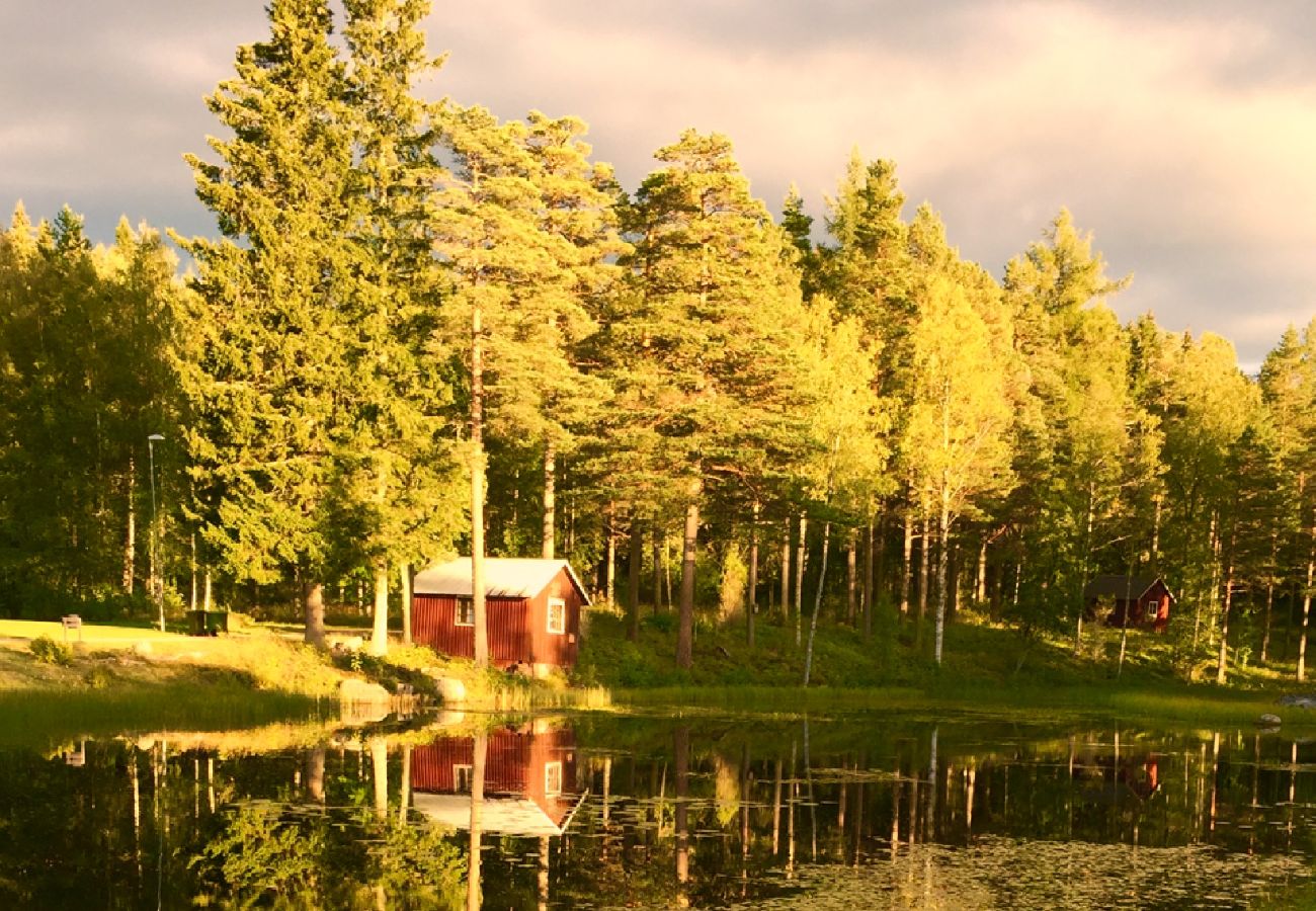 Stuga i Sunnansjö - Stuga 10 minuter från Säfsens skidområde