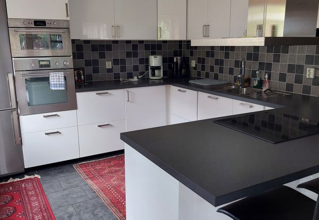 Stuga i Immeln - Nybyggd toppmodern villa med sjöutsikt Stuga i Immeln - Nybyggd toppmodern villa med sjöutsikt