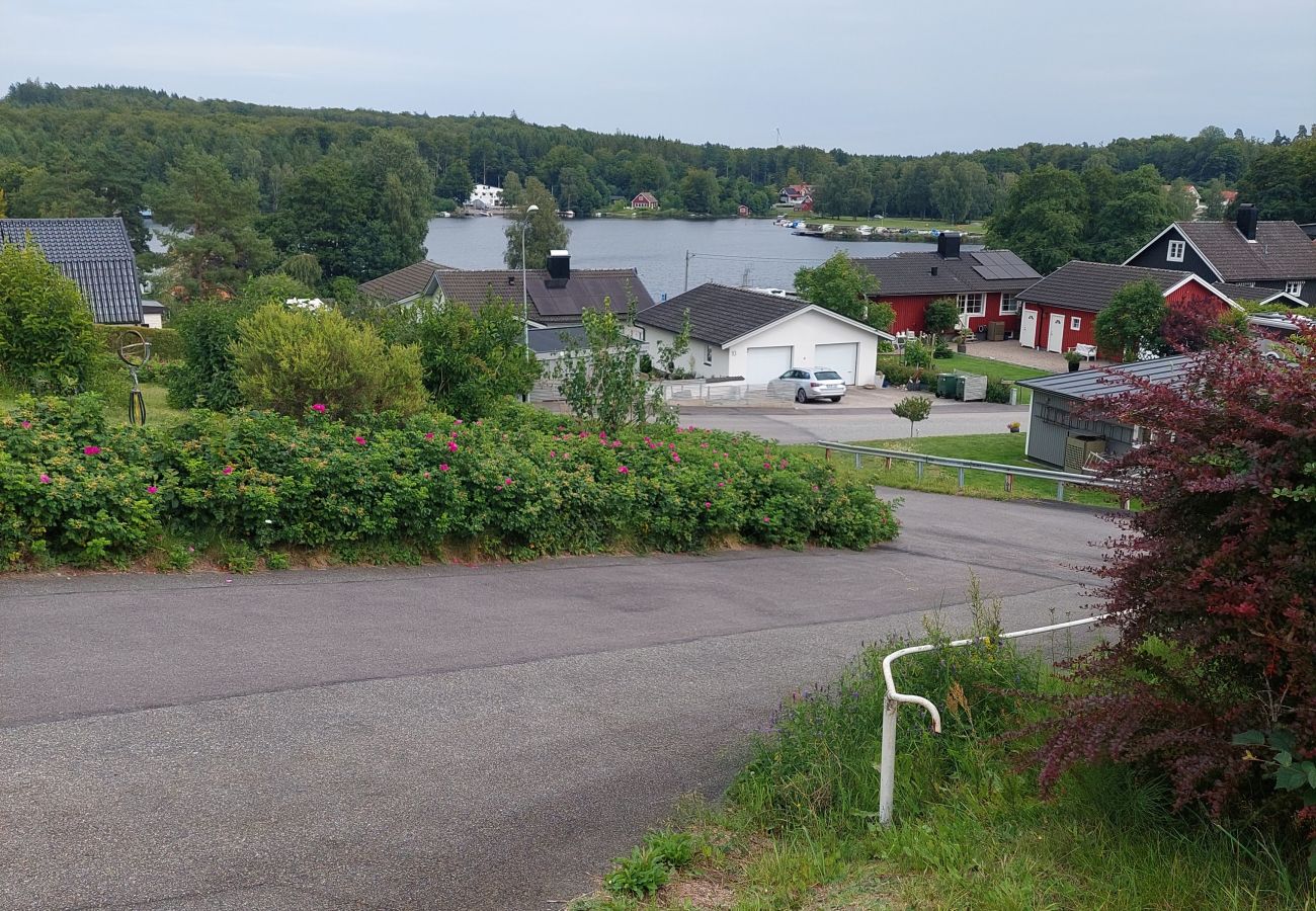 Stuga i Immeln - Nybyggd toppmodern villa med sjöutsikt