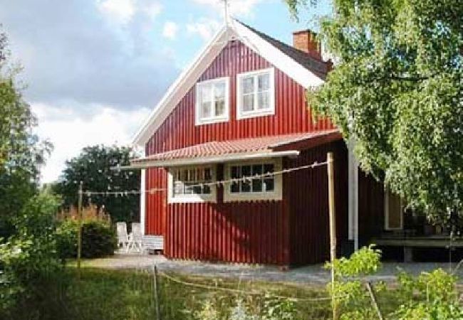 Stuga i Nordmarkshyttan - Lugnt, naturnära boende i Värmland