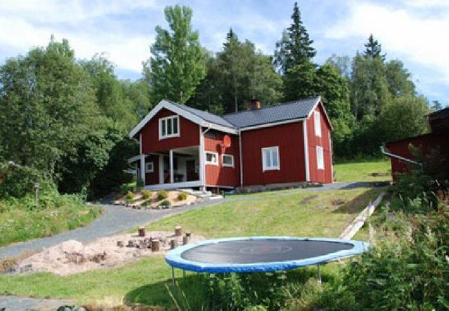 Stuga i Nordmarkshyttan - Semester i Värmlands härliga natur 