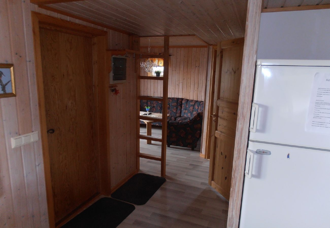 Stuga i Örby - Modern stuga med fantastiskt strandläge!