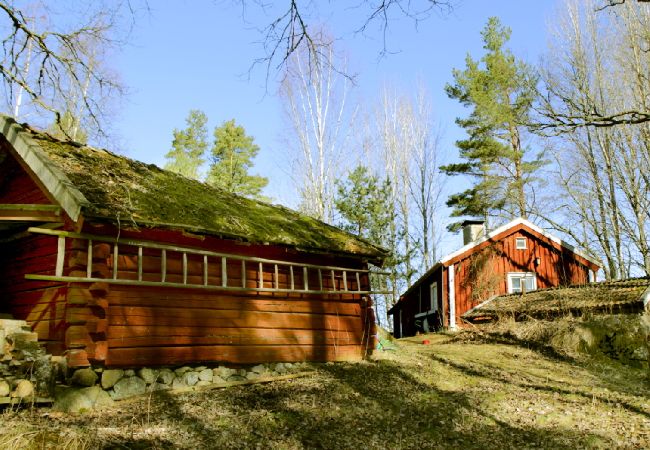 Stuga i Kisa - Timmerstuga i södra Sverige i avskilt läge Stuga i Kisa - Timmerstuga i södra Sverige i avskilt läge