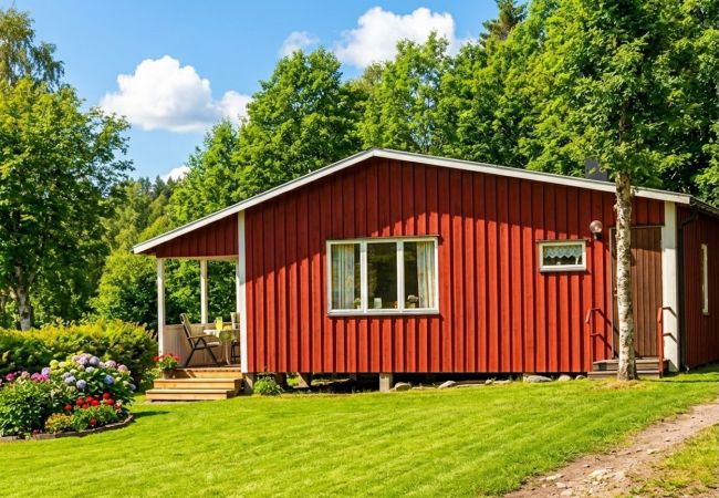 Stuga i Gräsmark - Naturskönt boende med bra fiskemöjligheter!