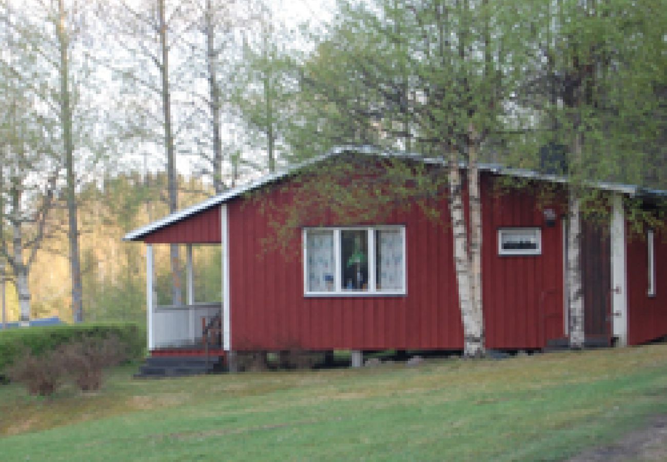 Stuga i Gräsmark - Naturskönt boende med bra fiskemöjligheter!