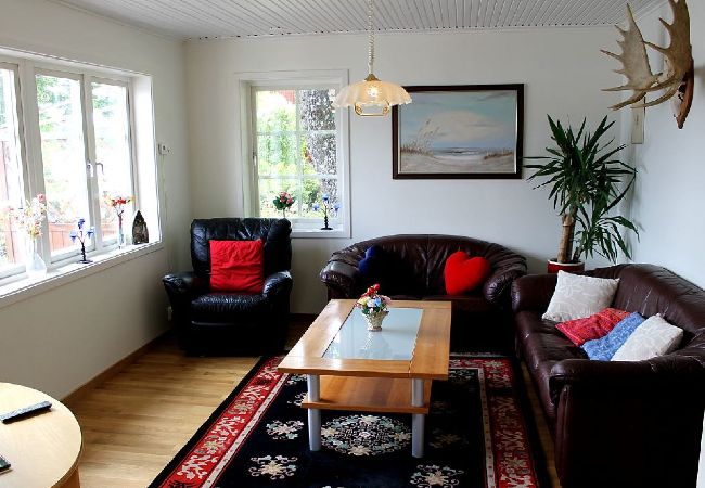 Stuga i Björklinge - Stuga direkt vid sjön Stuga i Björklinge - Stuga direkt vid sjön