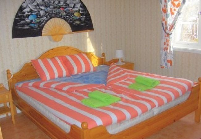 Stuga i Björklinge - Stuga direkt vid sjön Stuga i Björklinge - Stuga direkt vid sjön