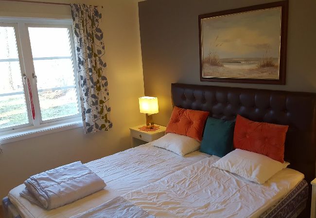 Stuga i Björklinge - Stuga direkt vid sjön Stuga i Björklinge - Stuga direkt vid sjön