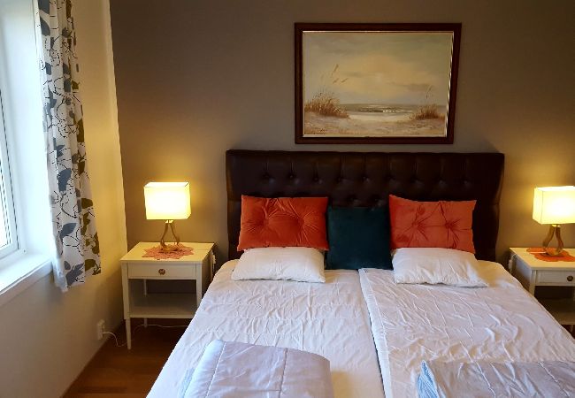 Stuga i Björklinge - Stuga direkt vid sjön Stuga i Björklinge - Stuga direkt vid sjön