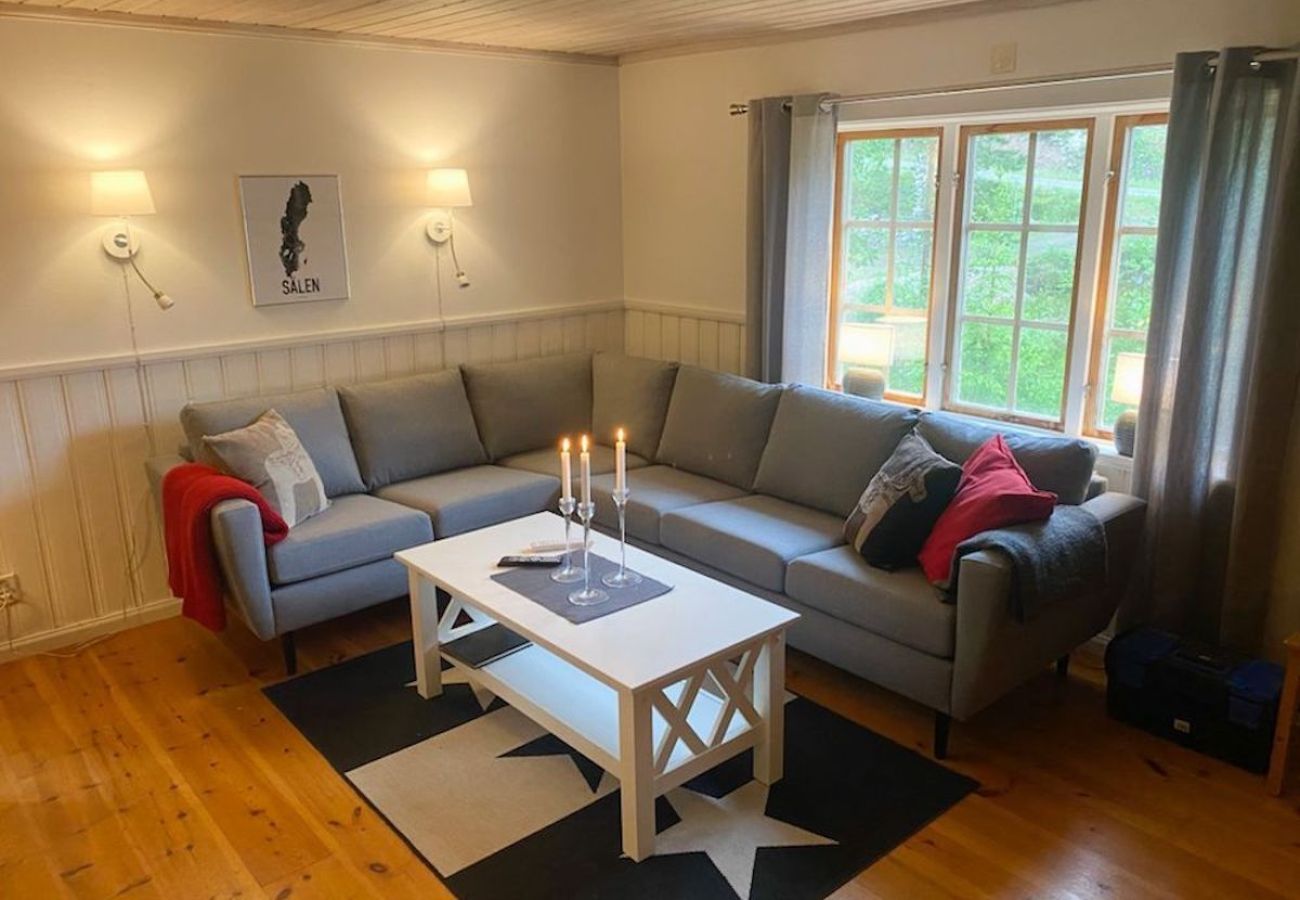 Stuga i Sälen - Fint inredd parhus för din skidsemester eller vandringssemester